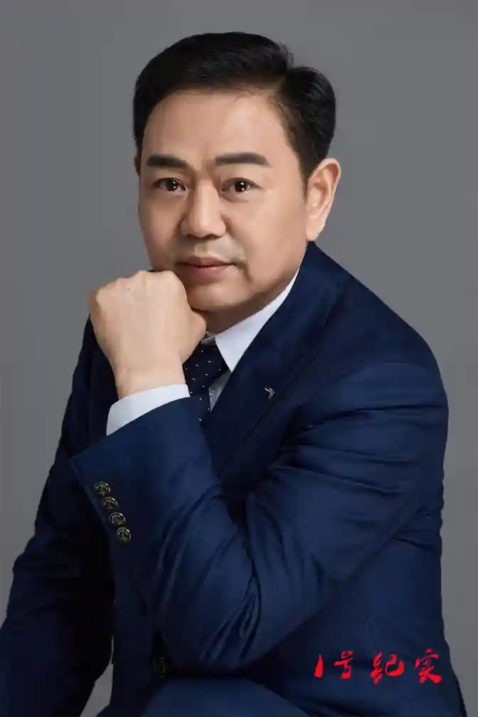 易少啟：80年代万元户，后身家过亿，为何改行砸2亿做中医产业？