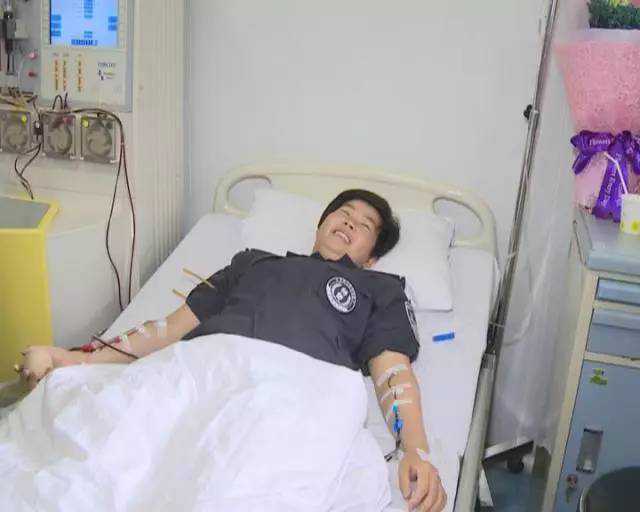 科学家利用小分子化合物将成人星形胶质细胞转变为神经细胞